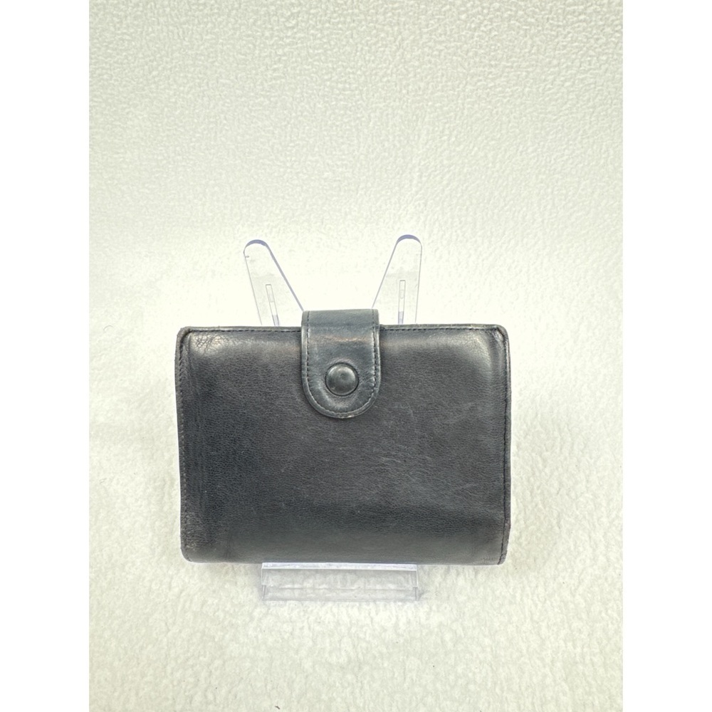 Chanel Lambskin Bi Fold Wallet in Navy - Vintage Luxury - Picture 3 of 7